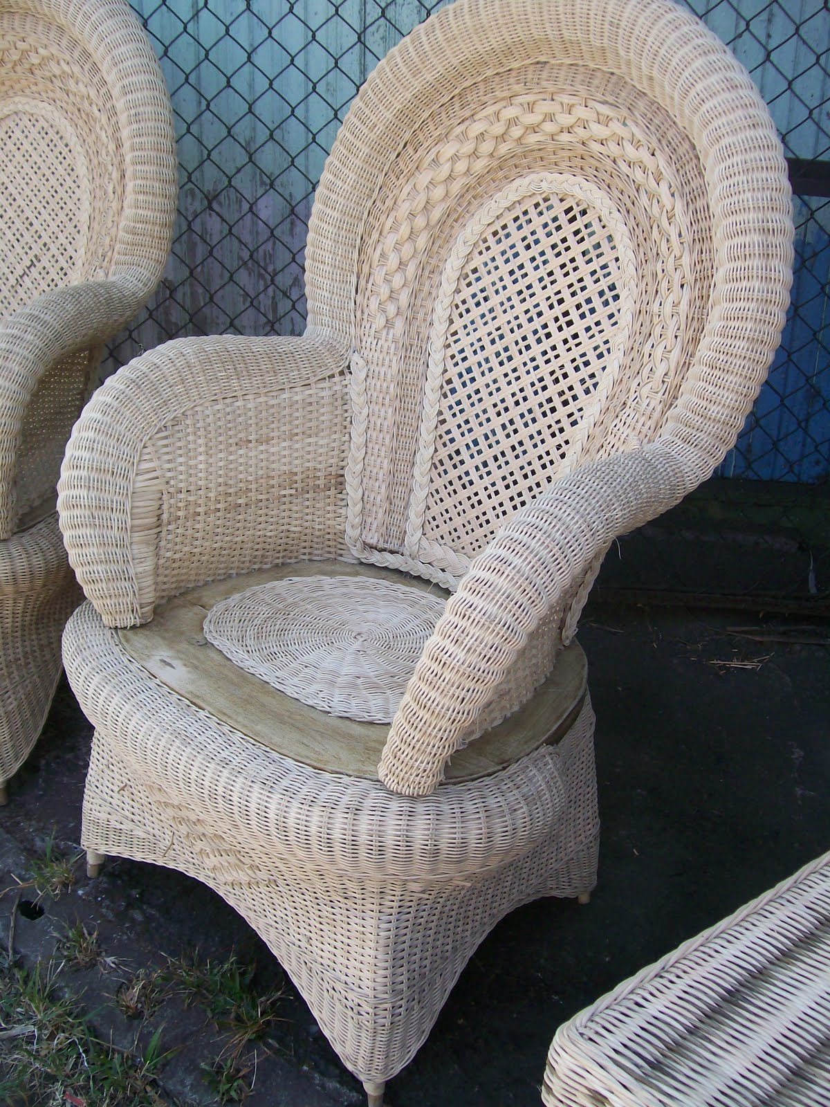 Rattan, Wicker and Bamboo Fine Furniture of Sarchí